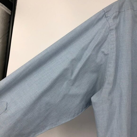 Van Heusen Light Blue Button Down Dress Shirt 32/33 - Picture 4 of 14
